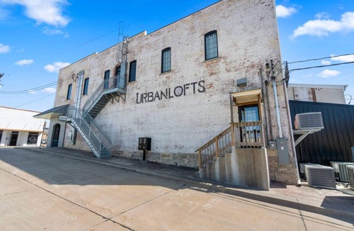 Perryville Apartment | Urban Loft #5 GRAY · Downtown Urban Loft above Restaurants & Boutiques