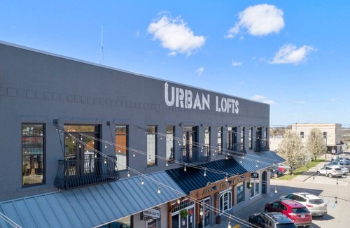 Perryville Apartment | Urban Loft #7 BLUE · Downtown Urban Loft above Restaurants & Boutiques