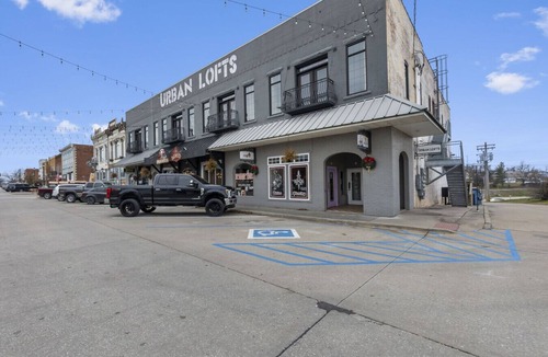 Perryville Apartment | Urban Loft #7 BLUE · Downtown Urban Loft above Restaurants & Boutiques