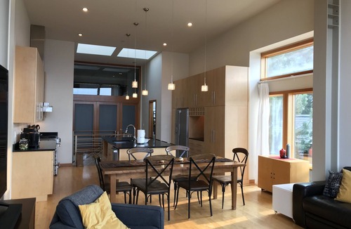 Hood River House | Urban Loft - Downtown luxury loft