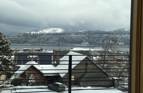 Hood River House | Urban Loft - Downtown luxury loft