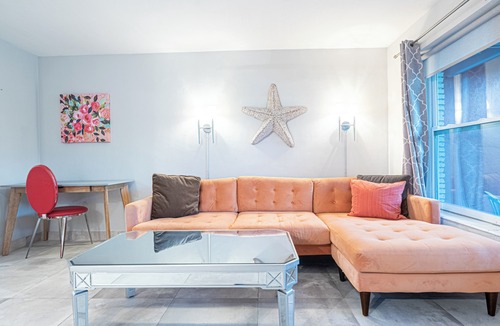 South Dallas - Fair Park House | Urban Luxe Nightlife Escape · 3BR/2BA · Sleeps 8