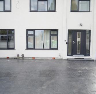 Colnbrook House | Urban Luxury