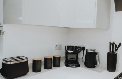 Colnbrook House | Urban Luxury