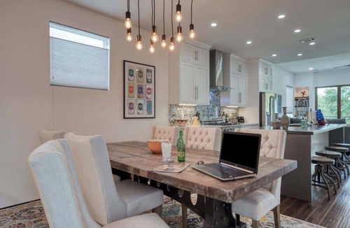 Southtown House | Urban Modern Luxury Group Rental in Lavaca