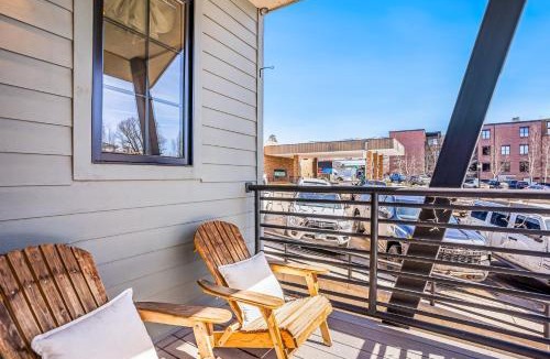 Downtown Steamboat Springs House | Urban Mountain Getaway & Alpenglow Chalet