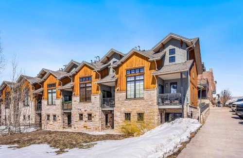 Downtown Steamboat Springs House | Urban Mountain Getaway & Alpenglow Chalet
