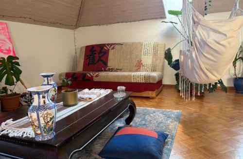 Langstrasse Apartment | Urban Oasis - Green attic in Iconic Langstrasse