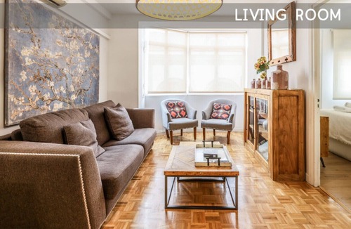 Imperial Apartment | Urban Oasis in Madrid: Steps from River Manzanares