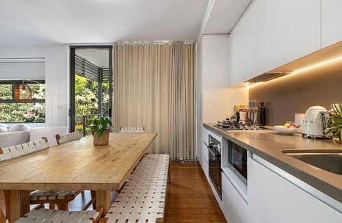 Waterloo Apartment | Urban Oasis in Waterloo With Private Balcony