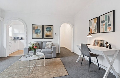 Prahran Apartment | Urban Oasis @ Prahran