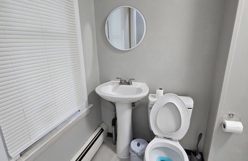 East Hartford Apartment | Urban Oasis