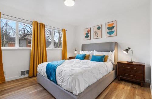 Mann House | Urban Oasis with Cedar Hot Tub