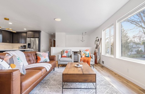 Central District House | Urban Oasis with Cedar Hot Tub