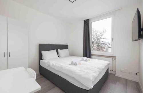 Sihlfeld Apartment | Urban Oasis with Queen Bed and View BE-42