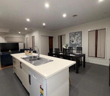 Epping House | Urban Pause - Epping