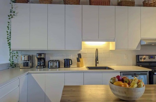 Vieux-Limoilou Apartment | Urban & practical 7 people 2BR AC 2 Parking