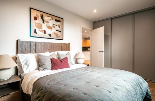 Riverside Apartment | Urban Rest Bermondsey