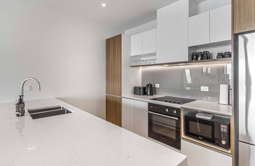 Onehunga Apartment | Urban Retreat 2 Bd Apt, WiFi, AC, Parking