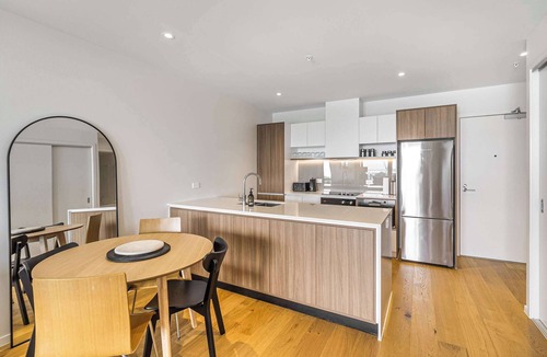 Onehunga Apartment | Urban Retreat 2 Bd Apt, WiFi, AC, Parking