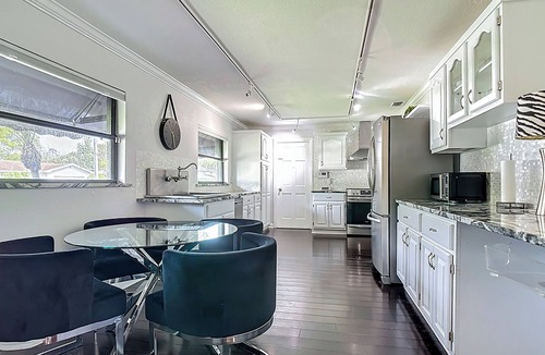 Conway House | Urban Retreat in Orlando