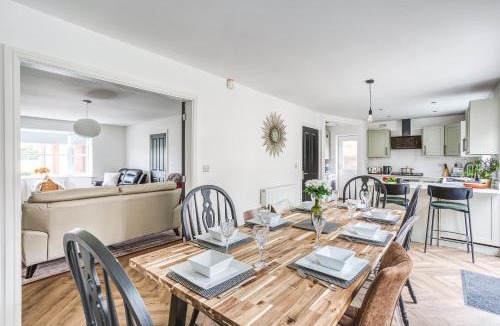 Derby House | Urban Retreat with Park Views