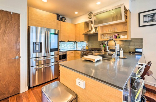 Minor House | Urban Seattle Retreat w/ Rooftop Deck & Views