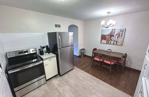 The Southampton Apartment | Urban South City Retreat
