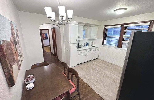The Southampton Apartment | Urban South City Retreat