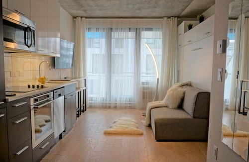 Griffintown Apartment | Urban Studio in Griffintown