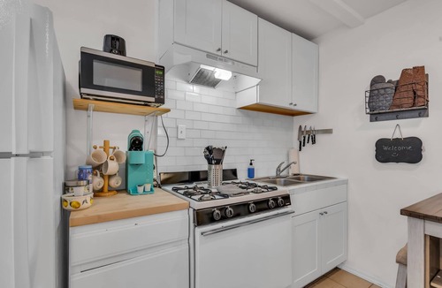 Rincon Heights Apartment | Urban Studio | Walk to UofA & 4th Ave