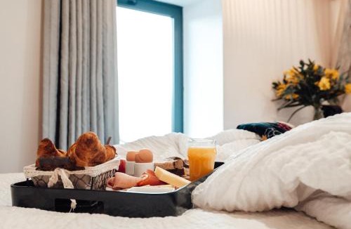 Villefranche-de-Rouergue Hotel | Urban Style HOTEL LES FLEURINES