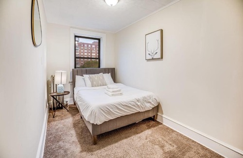 Hoboken Apartment | Urban Style 2BR in Hoboken