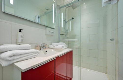 Carpentras Hotel | Urban Style Hotel Blason du Ventoux