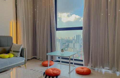 George Town Apartment | Urban Suites - Dolphin's Home