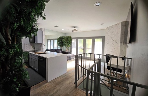 Lake Highlands Condo | Urban Treehouse