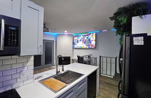 Lake Highlands Condo | Urban Treehouse