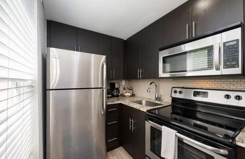 The Roads Apartment | URBAN4-2 | relax after exploring like a chic local