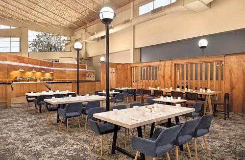 Champaign Hotel | Urbana Hotel Conference Center