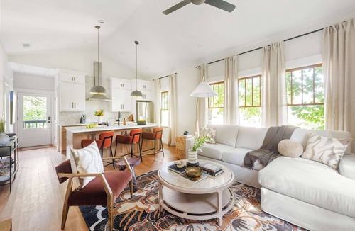 Poncey-Highland Apartment | Urbanchella Summary: