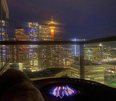 Beltline Apartment | Urbanest - Spectacular Views & Amenities Parking