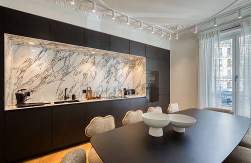 Arsenal Apartment | UrbanFlat 225 - Luxury 4 Bedroom Apartment - Bastille
