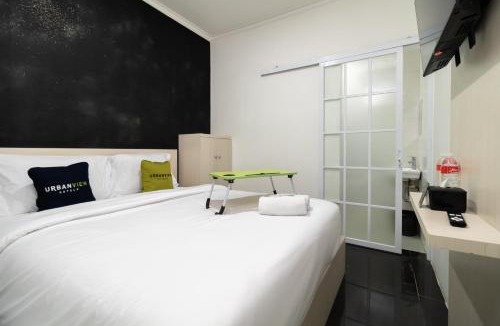 Kelapa Gading Barat Hotel | Urbanview Hotel Bizhome Artha Gading Boulevard by RedDoorz