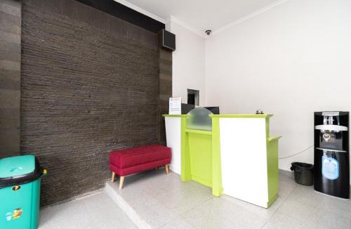 Kelapa Gading Barat Hotel | Urbanview Hotel Bizhome Artha Gading Boulevard by RedDoorz