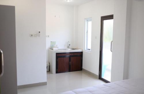 Biringkanya Hotel | Urbanview Hotel Eropa Maros near Sultan Hasanuddin Airport by RedDoorz