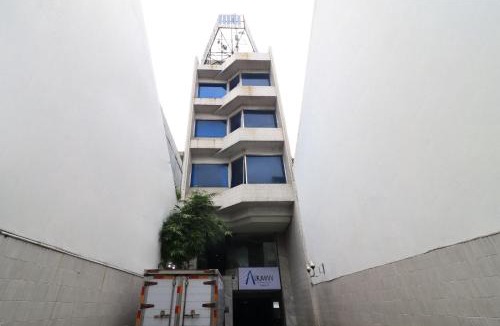 Chinatown Hotel | Urbanview Hotel P Residence Asemka