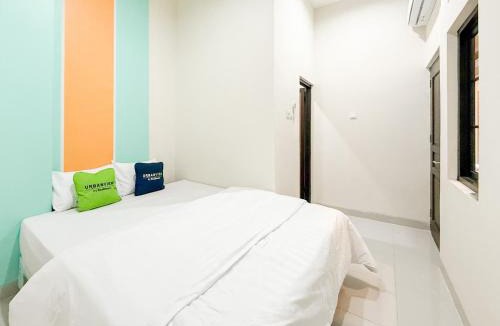 Depok Hotel | Urbanview Hotel Simple near Pakuwon Mall Jogja