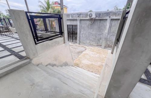 Lawe-lawe House | Urbanview Hotel Syariah Nawasena Guest House IKN by RedDoorz
