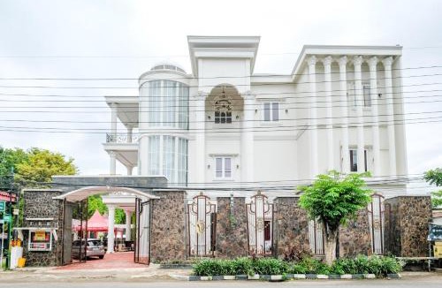 Tulungagung Hotel | Urbanview Hotel Trisna Tulungagung