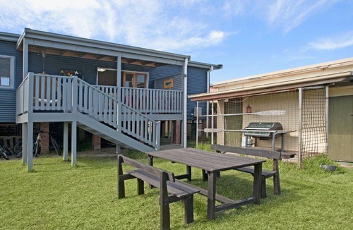 Currarong House | Urchins - funky comfort and style